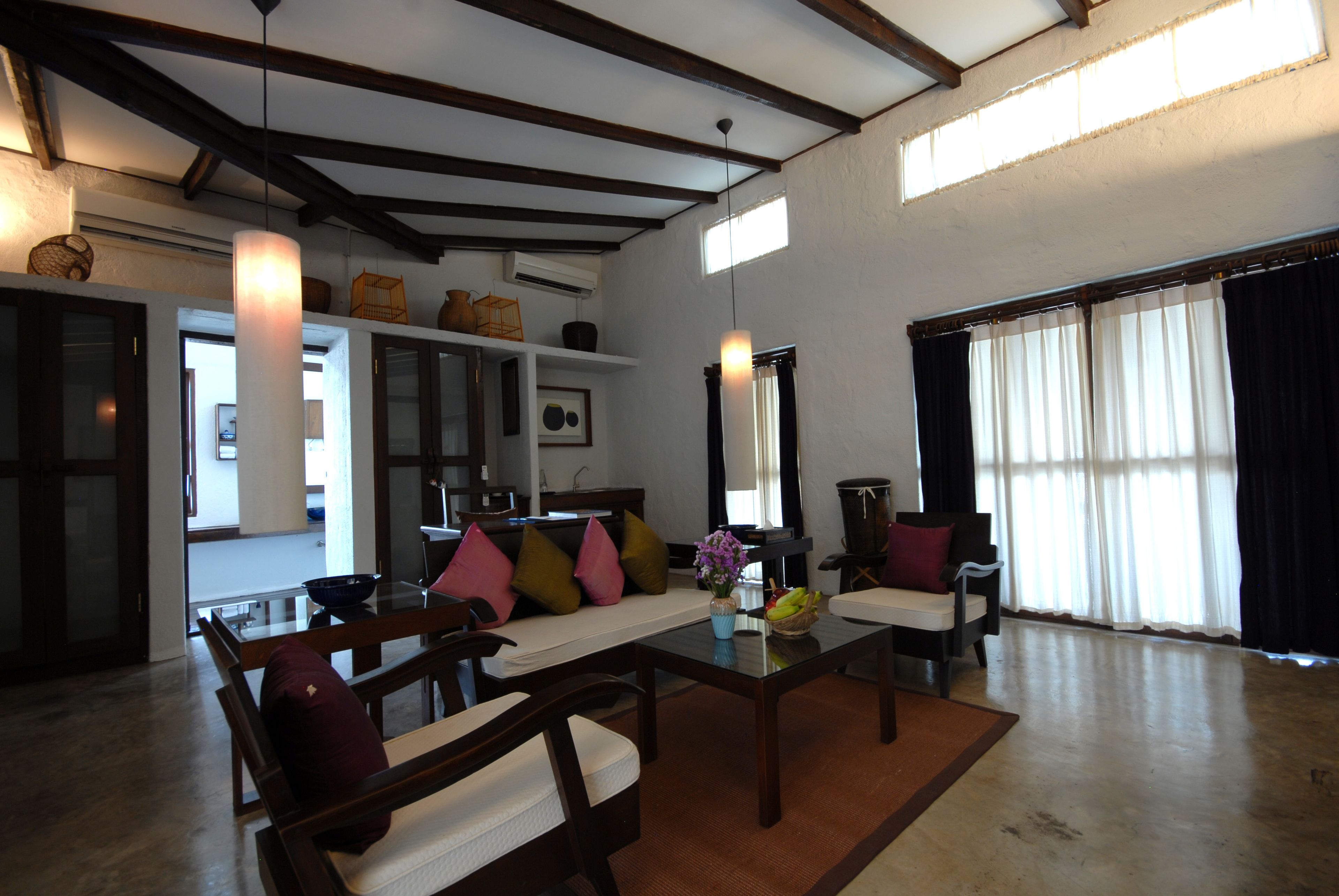 suite, 1 king bed | living area | lcd tv, dvd player