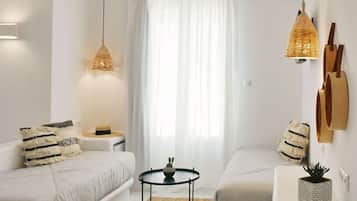 Family Quadruple Room (No View) | Cadar kapas Mesir, katil Select Comfort, peti besi dalam bilik