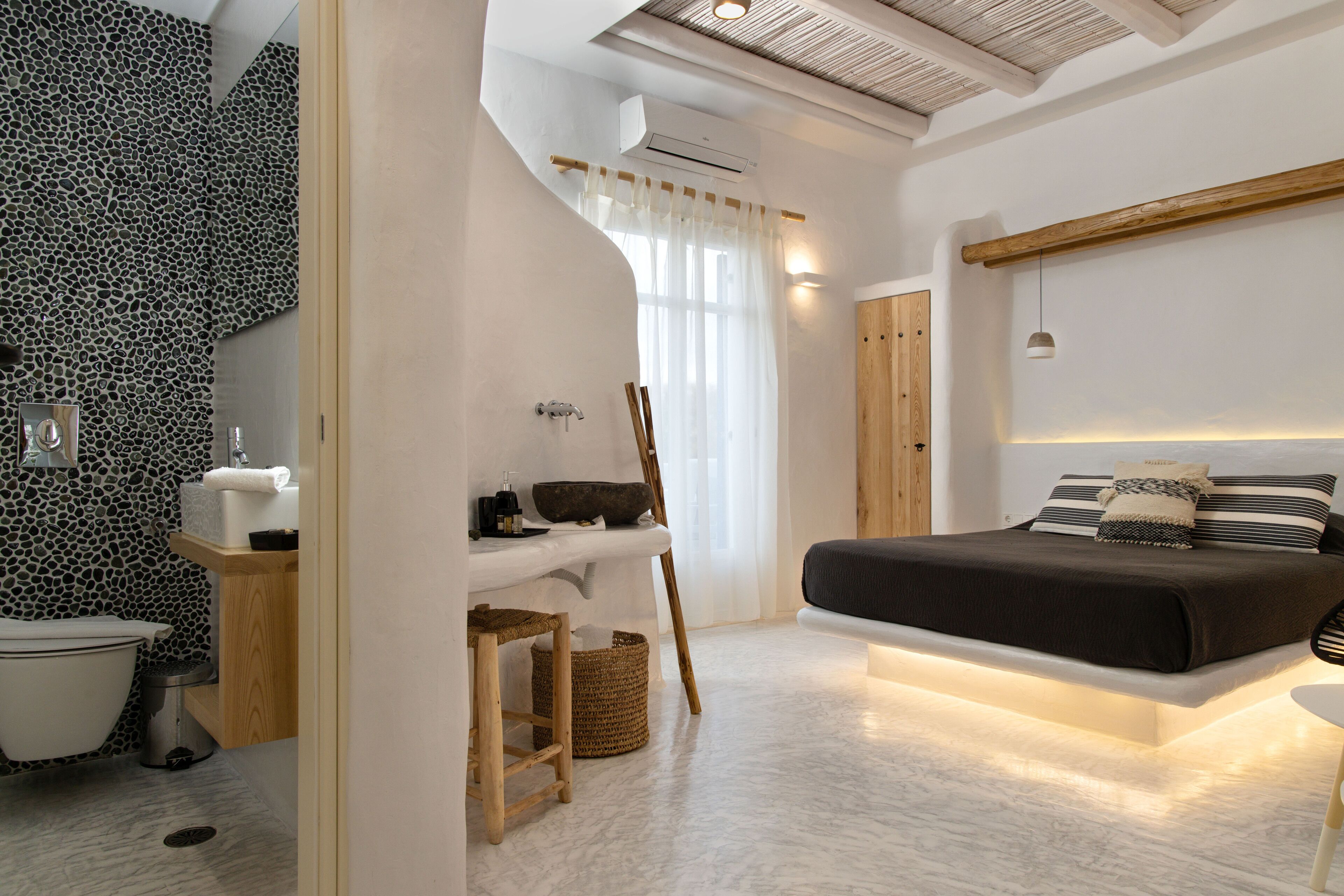 honeymoon double room, 1 queen bed, sea view | 1 bedroom, egyptian cotton sheets, select comfort beds, in-room safe