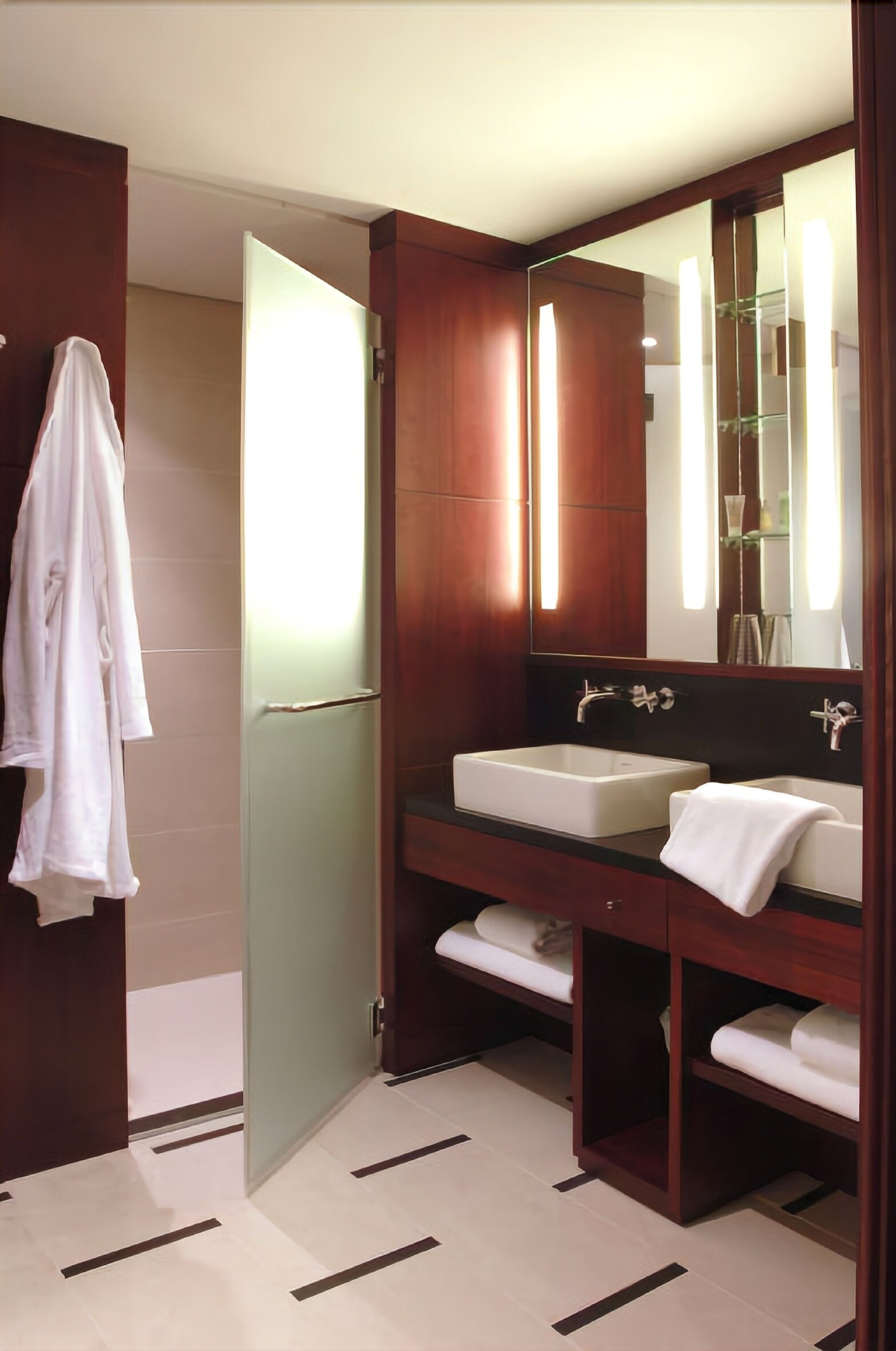 comfort double room | bathroom | shower, free toiletries, hair dryer, towels