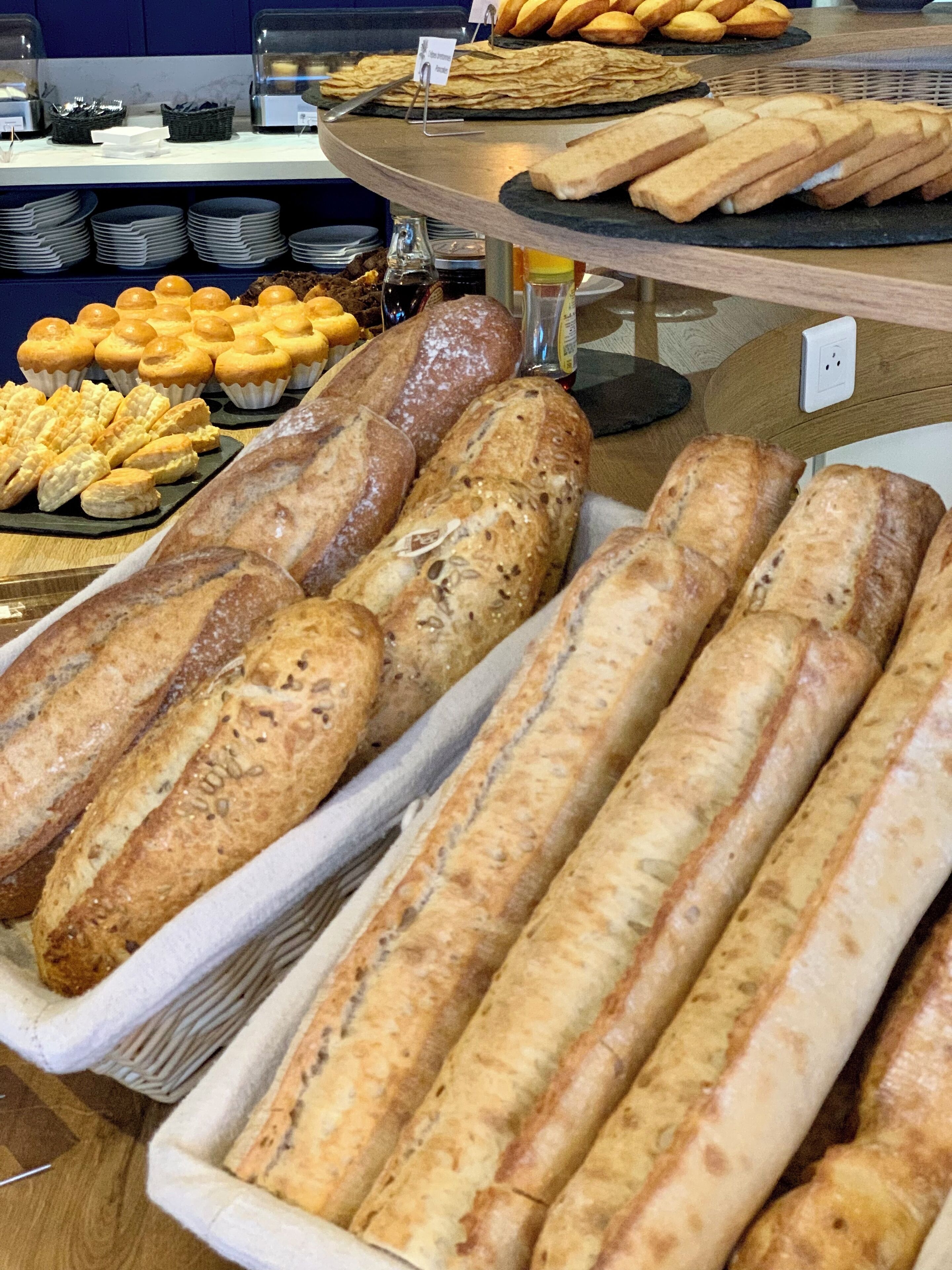 daily buffet breakfast (eur 14 per person)