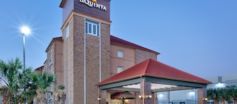 La Quinta Inn & Suites by Wyndham Dallas - Hutchins