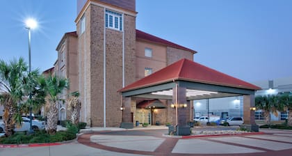La Quinta Inn & Suites by Wyndham Dallas - Hutchins
