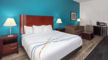 Literie de qualité supérieure, bureau, rideaux occultants