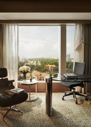 Premium bedding, pillowtop beds, minibar, in-room safe - InterContinental Saigon, an IHG Hotel (Ho Chi Minh City)