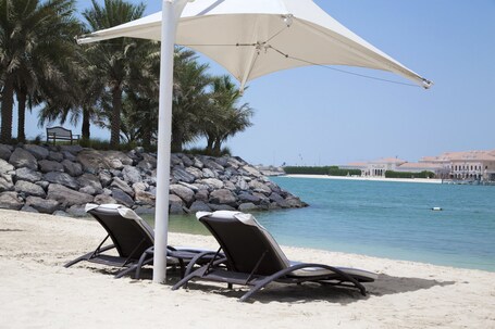 Traders Hotel, Qaryat Al Beri - Image 4
