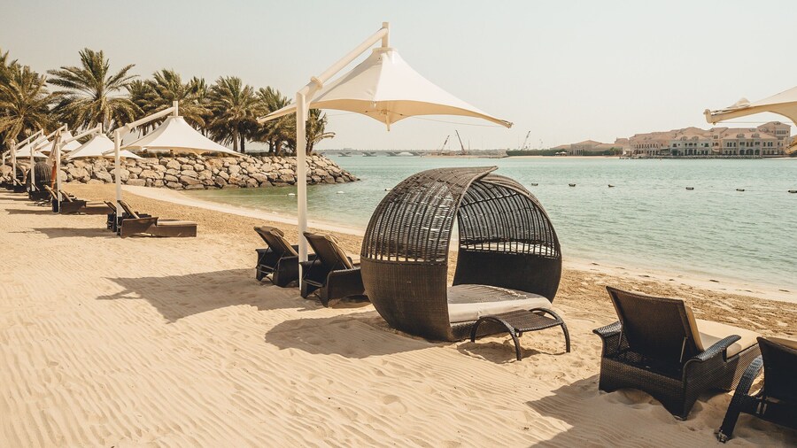 Traders Hotel, Qaryat Al Beri