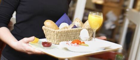 Inbegriffenes Frühstücksbuffet unter der Woche