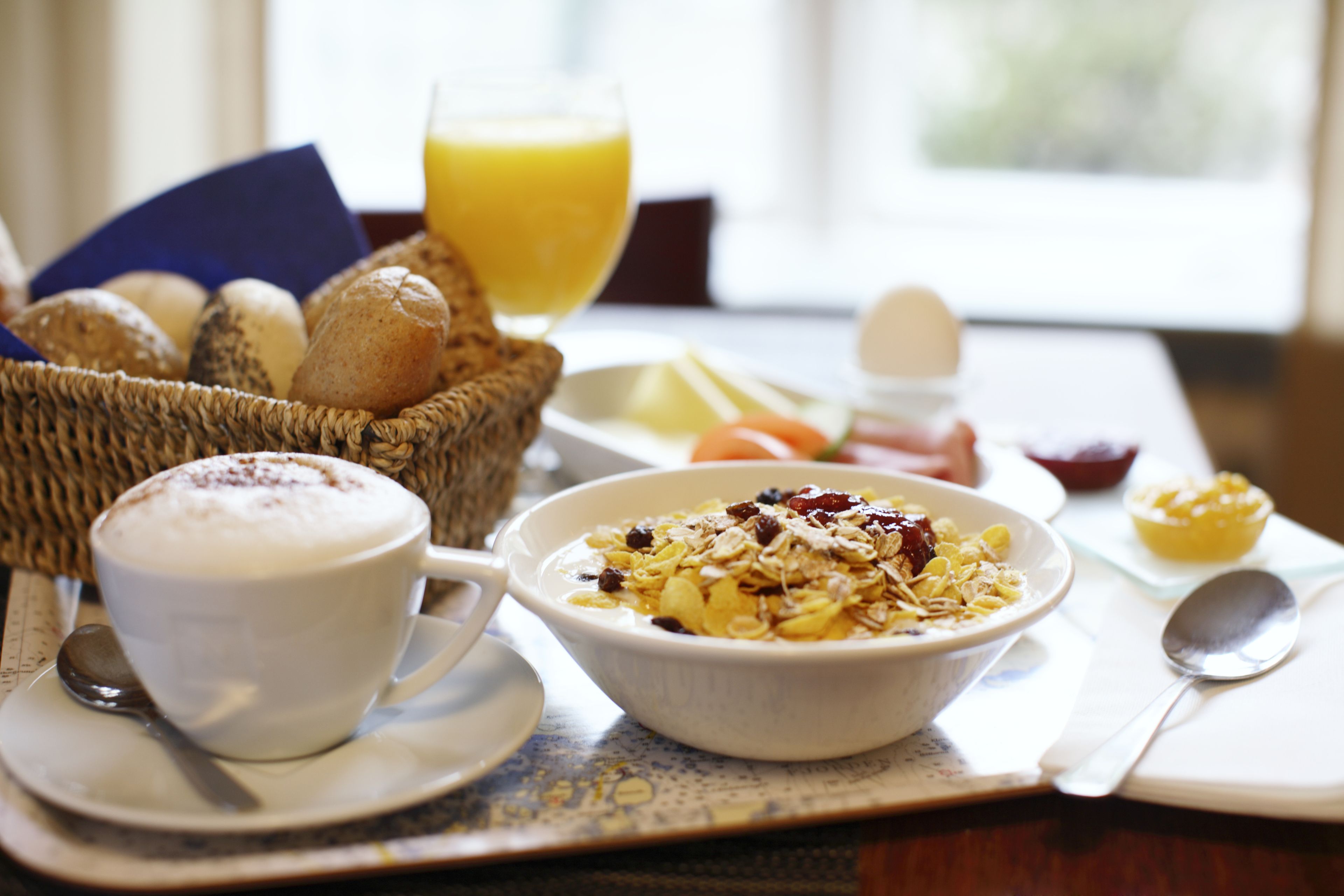 Free buffet breakfast on weekdays