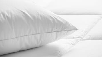 Hypoallergeen beddengoed, pillowtop-bedden, een kluis op de kamer