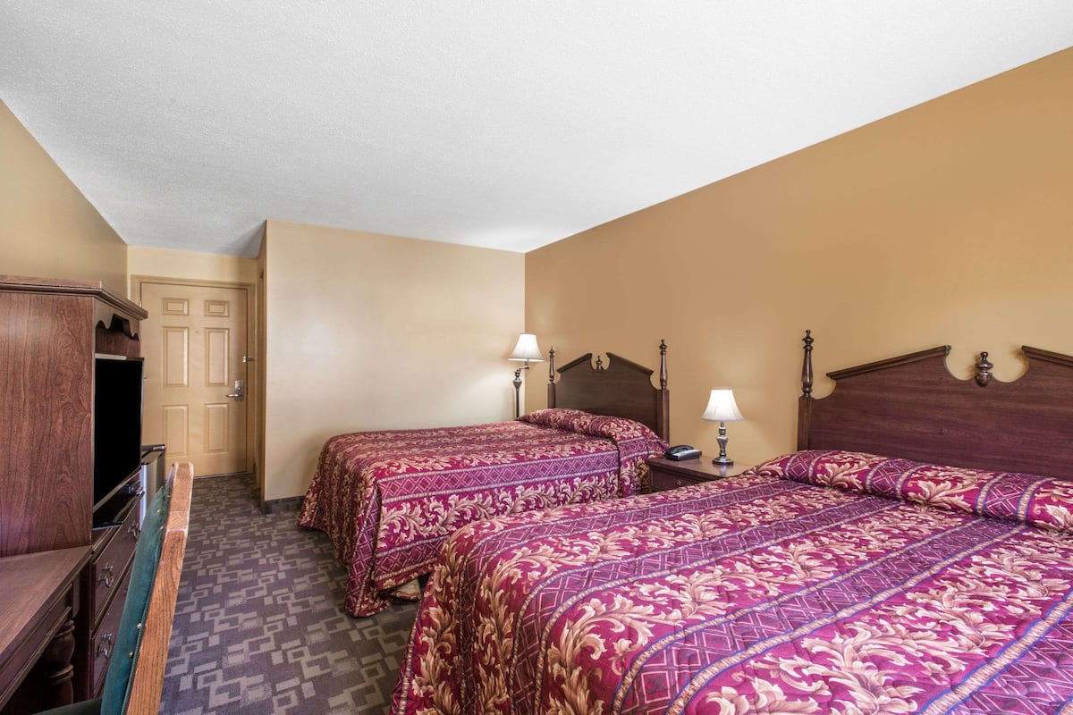 Room, 2 Queen Beds, Non Smoking | Desk, iron/ironing board, free WiFi, bed sheets