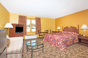 مكتب ومكواة/لوح كي وواي فاي مجانًا وملاءات أسرّة