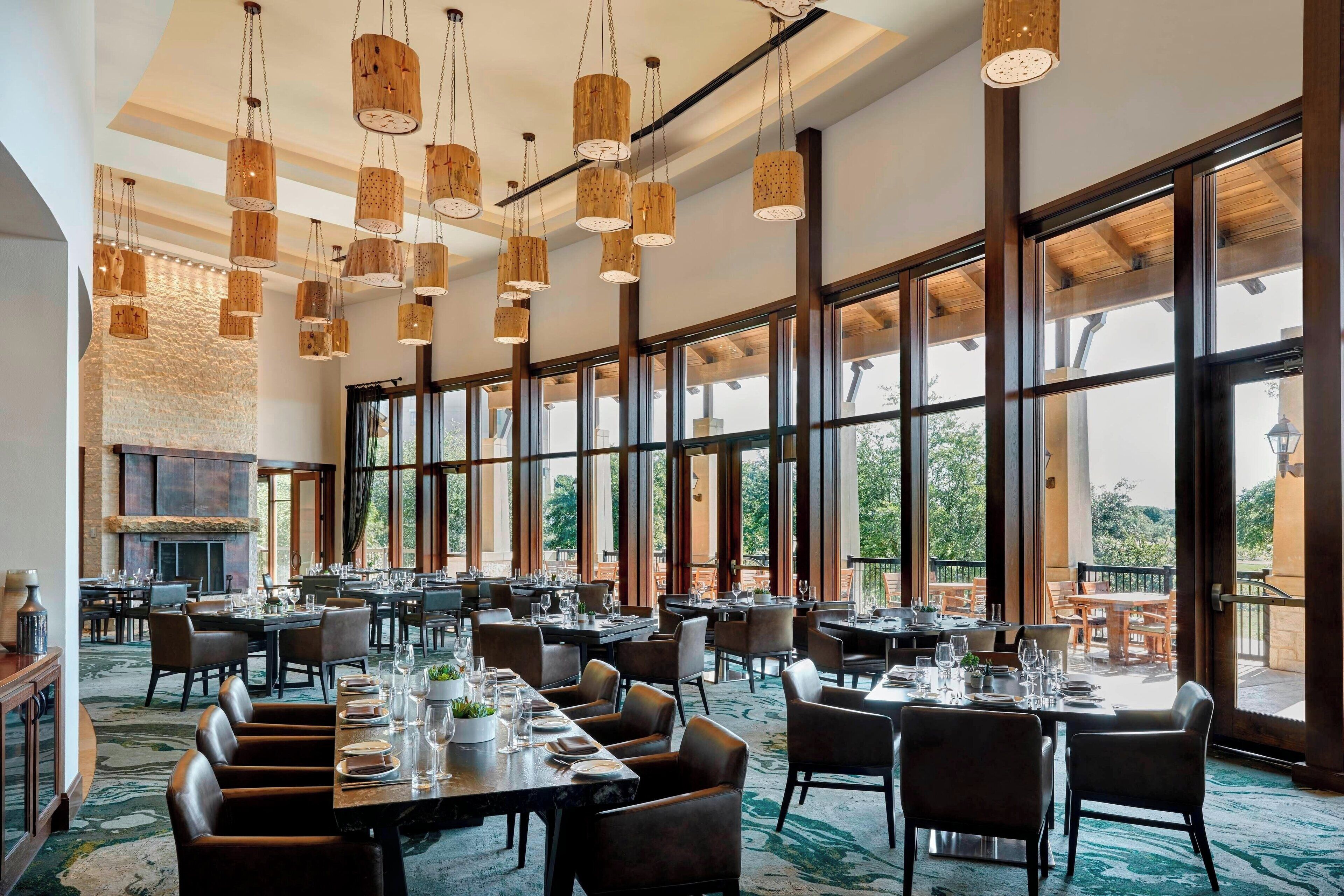 6 Restaurants; Frühstück, Mittagessen und Abendessen werden serviert