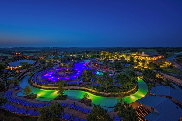 4 Außenpools, Cabañas (gegen Gebühr), Sonnenschirme