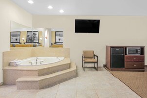 Escritorio, tabla de planchar con plancha y cunas gratuitas 