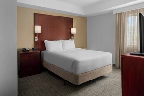 In-room safe, desk, blackout curtains, iron/ironing board - Residence Inn by Marriott San Antonio Six Flags at The Rim (San Antonio)