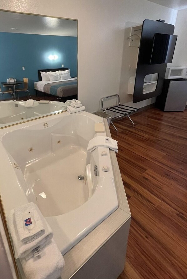 Pillowtop-Betten, Verdunkelungsvorhänge, Bettwäsche