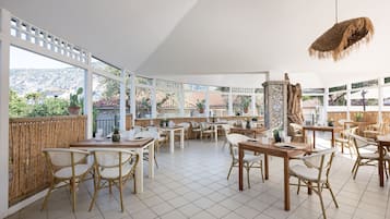 Vue sur la piscine, ouvert tous les jours