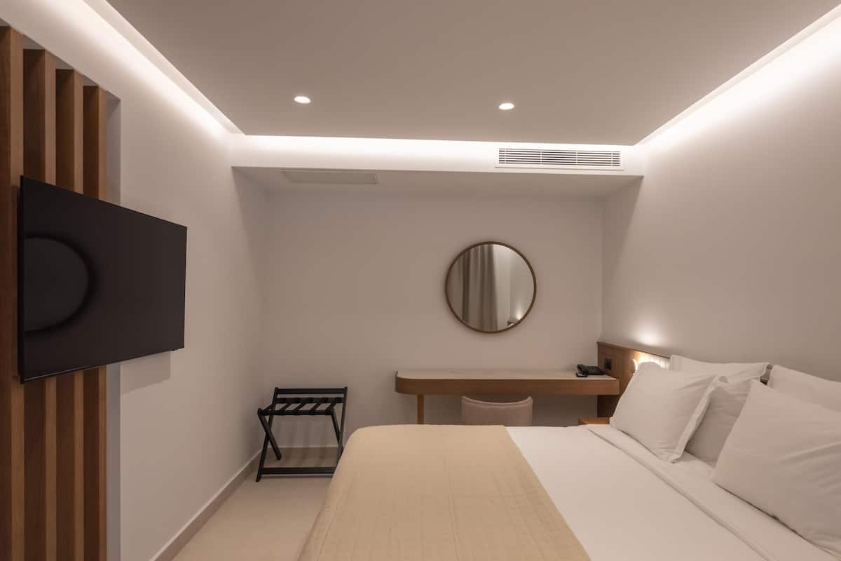 1 Schlafzimmer, hochwertige Bettwaren, Zimmersafe, individuell dekoriert