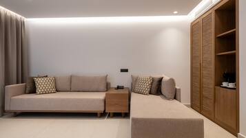 1 bedroom, premium bedding, in-room safe, individually decorated