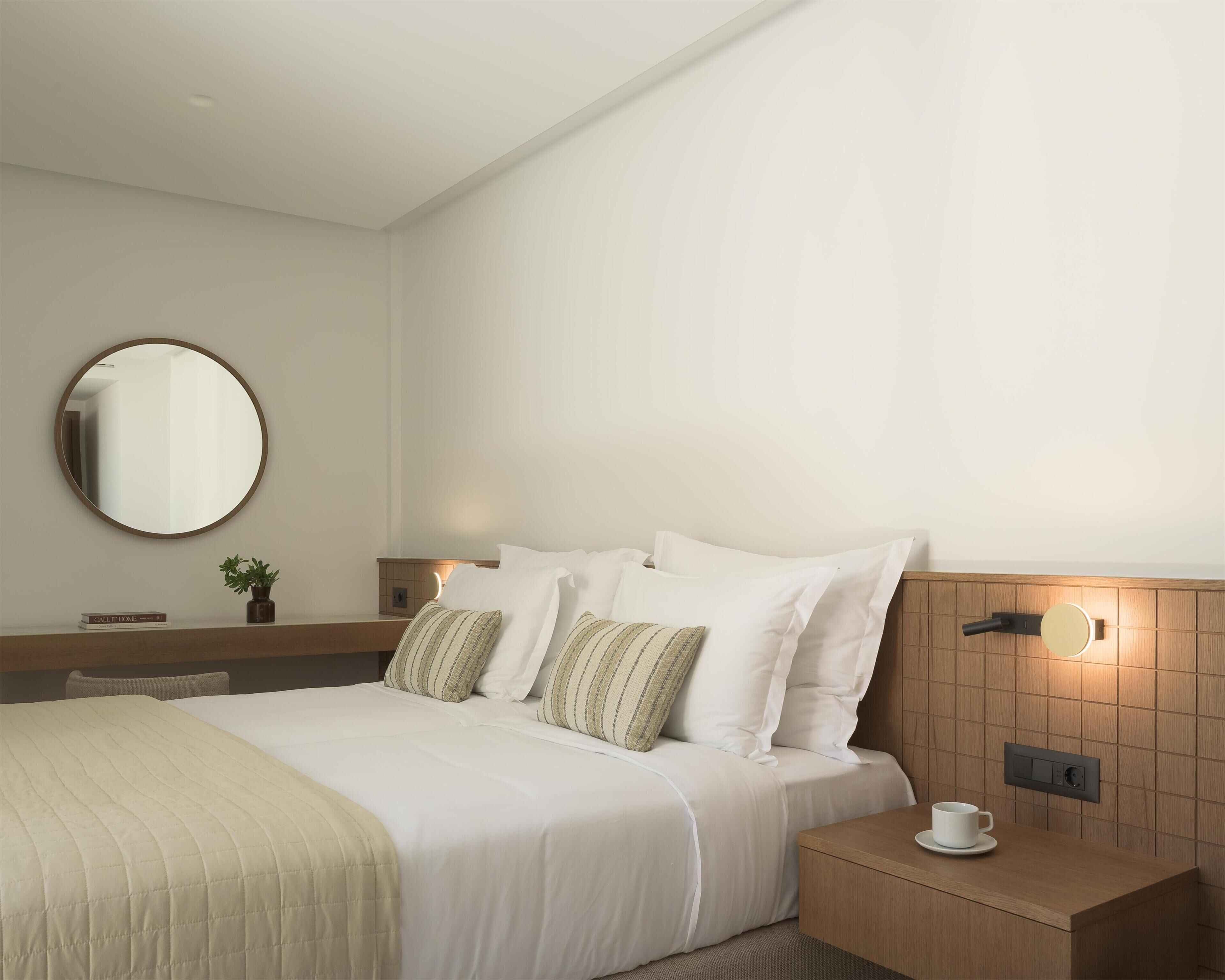 Suite Garden view | 1 bedroom, premium bedding, in-room safe, individually decorated