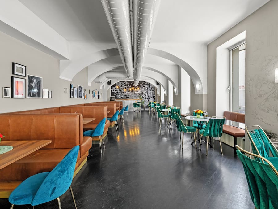 Café da manhã com buffet todos os dias mediante uma taxa