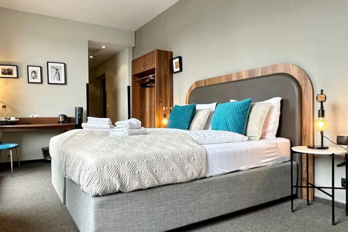 Superior Room with Terrace | Desk, laptop workspace, blackout drapes, soundproofing