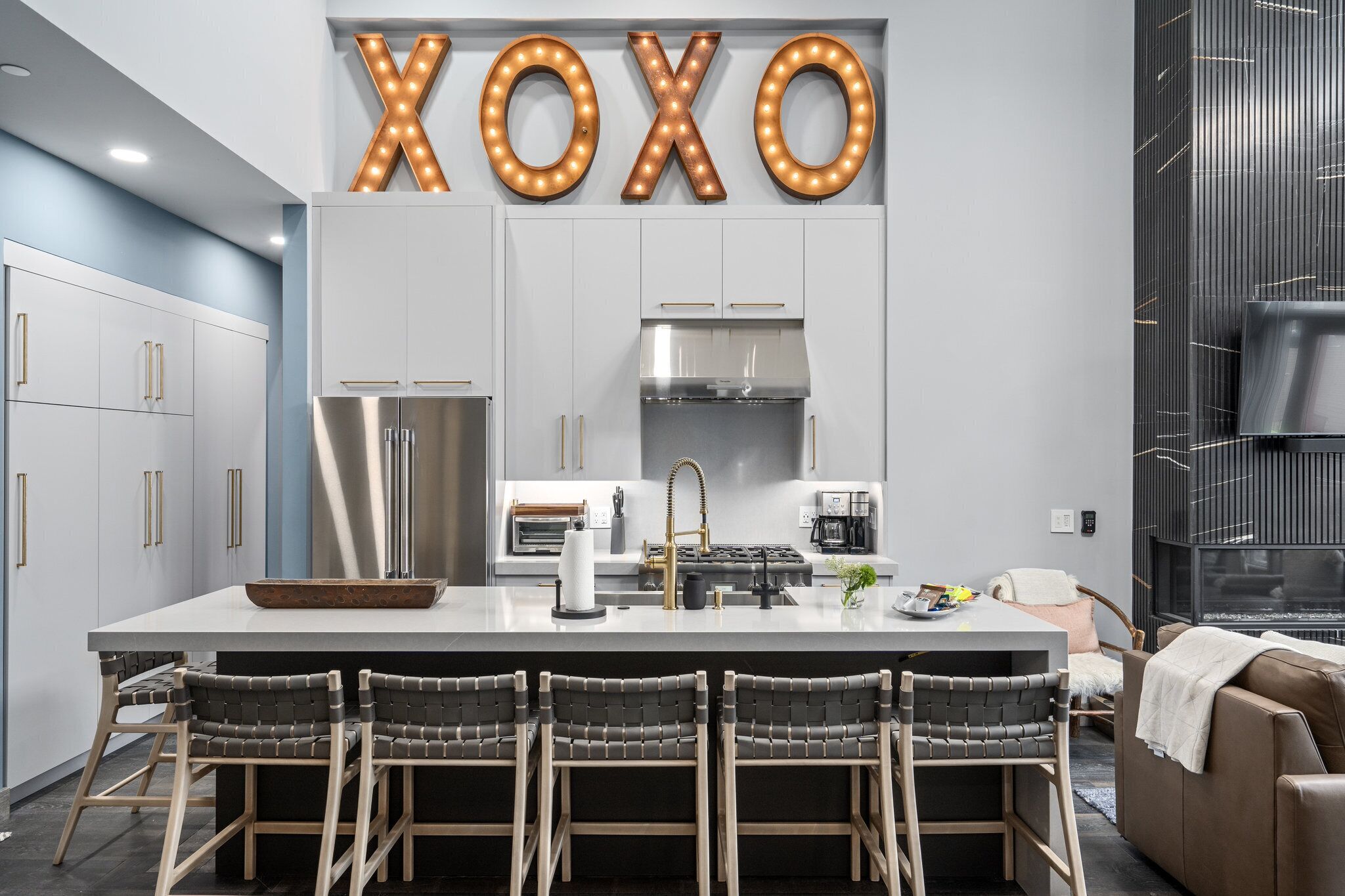 deluxe condo, 3 bedrooms, 3 bathrooms, slope side | private kitchen | full-sized fridge, microwave, oven, stovetop