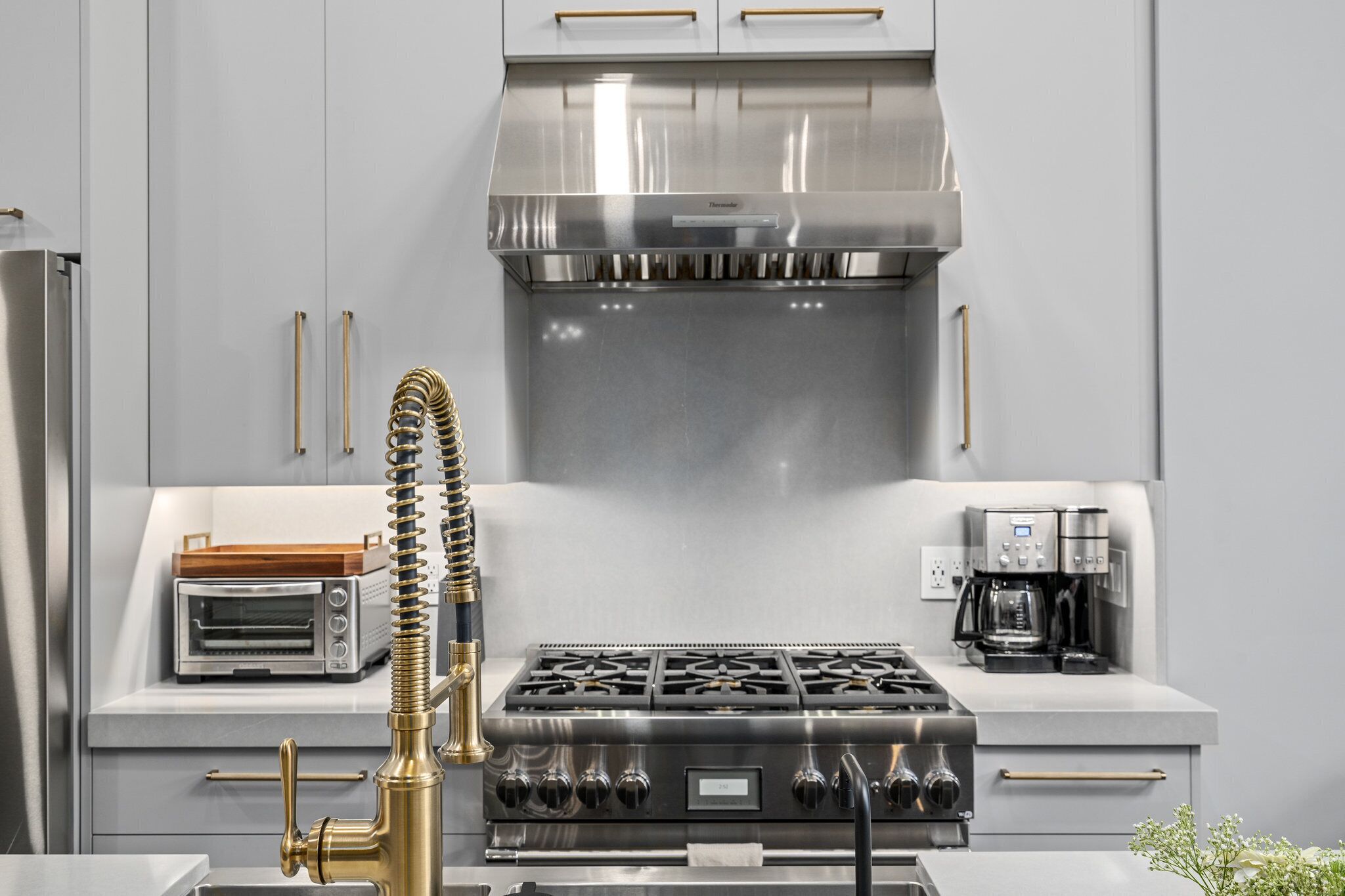 deluxe condo, 3 bedrooms, 3 bathrooms, slope side | private kitchen | full-sized fridge, microwave, oven, stovetop