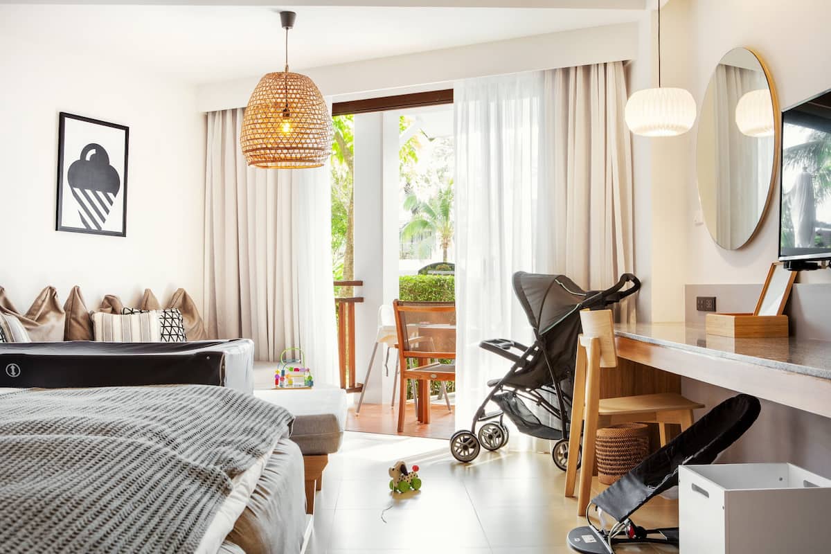 happy baby studio | room amenity