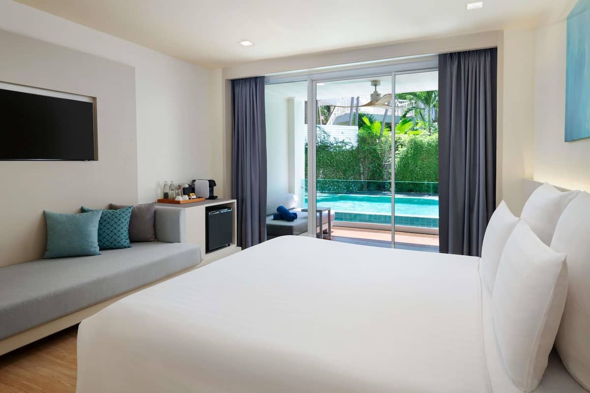 Habitació prèmium, 1 llit de matrimoni gran, accés a la piscina | 1 dormitori, cobrellits, caixa forta a l'habitació i escriptori