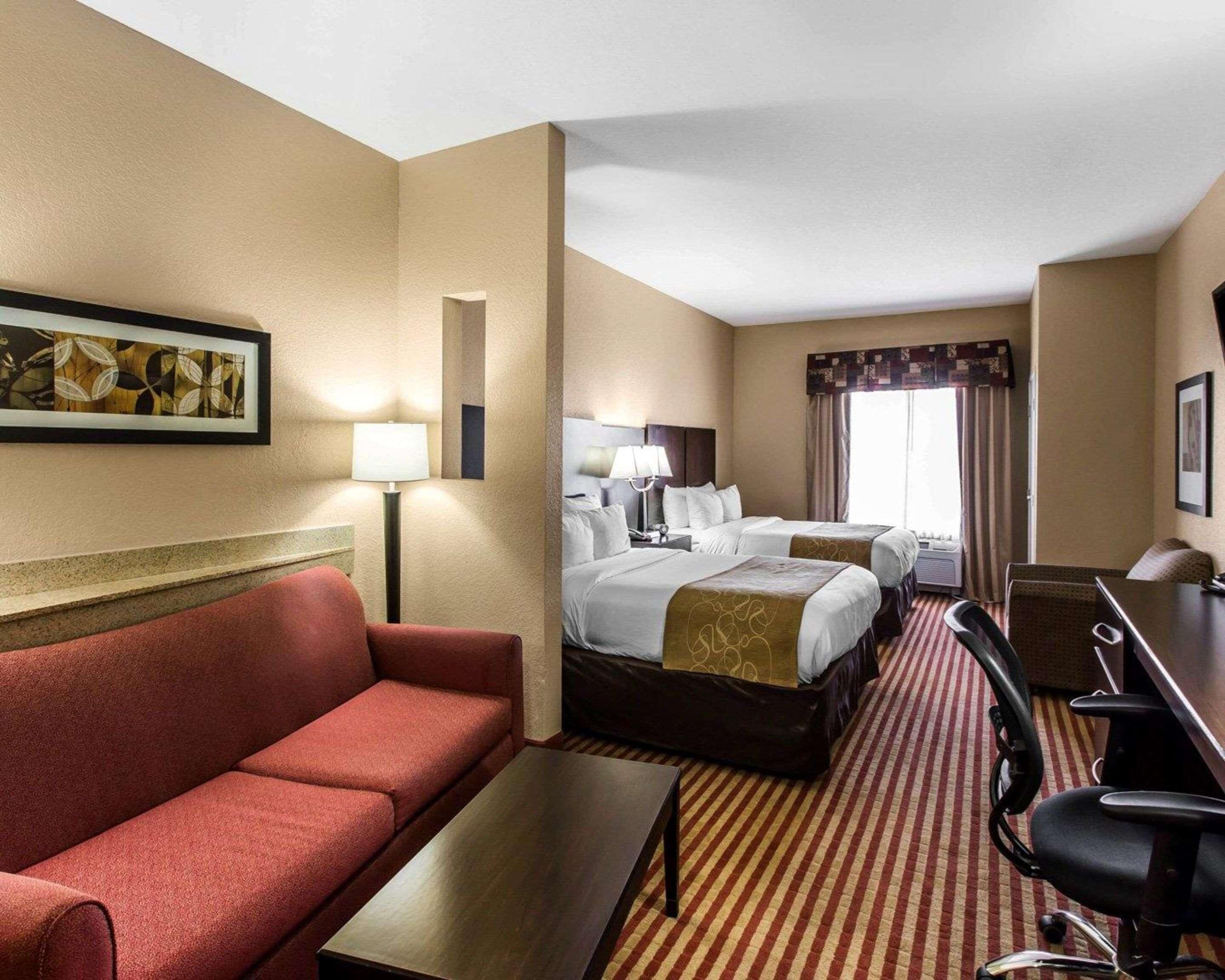Egyptian cotton sheets, hypo-allergenic bedding, pillow-top beds, desk