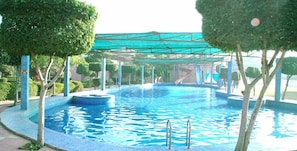 Outdoor pool - Sunrise Health Resort (Amer)