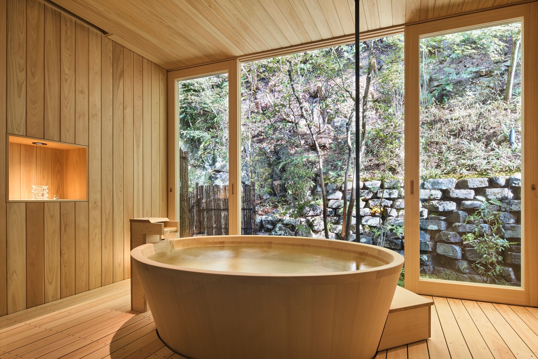 Suite Japanese Style Room with Outdoor bathtub Honjin | Premium bedding, minibar, in-room safe, blackout drapes