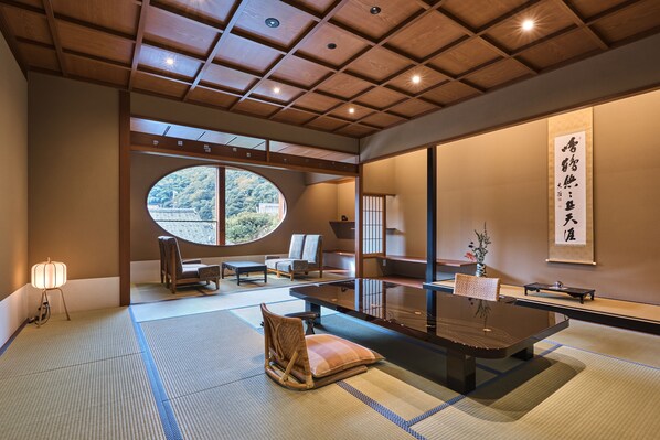 Suite Japanese Style Room with Outdoor bathtub Honjin