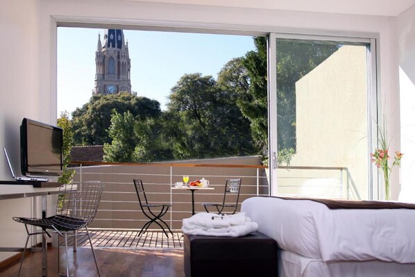 Chambre Classique Double ou avec lits jumeaux, 1 lit double ou 2 lits jumeaux, vue piscine | Vue depuis le balcon