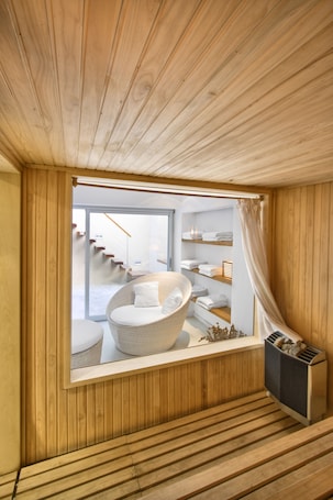 Massage/treatment rooms