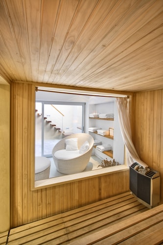 San Isidro Plaza Hotel