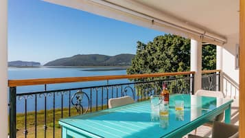 Executive Penthouse, 1 Katil Raja (King), Lagoon View | Teres/patio