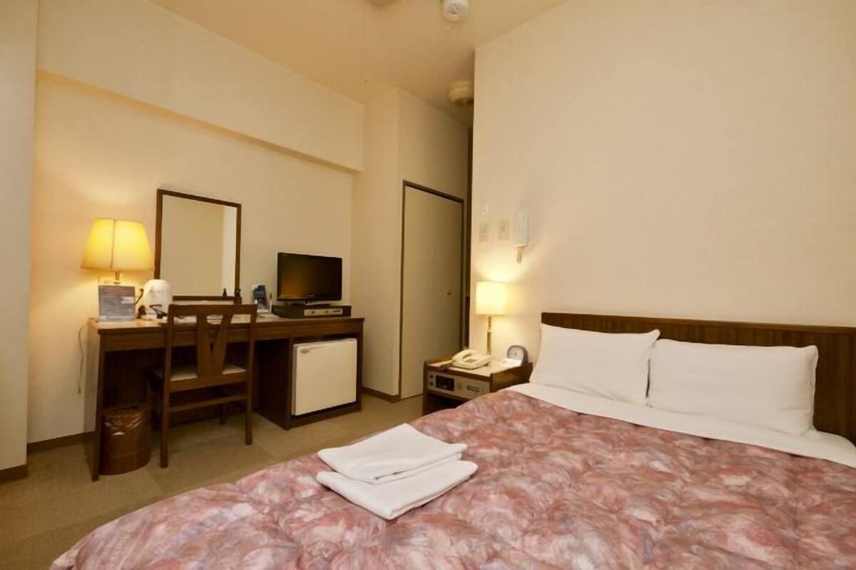 Coffres-forts dans les chambres, Wi-Fi gratuit, draps fournis