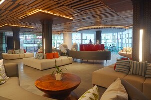 ロビー応接スペース