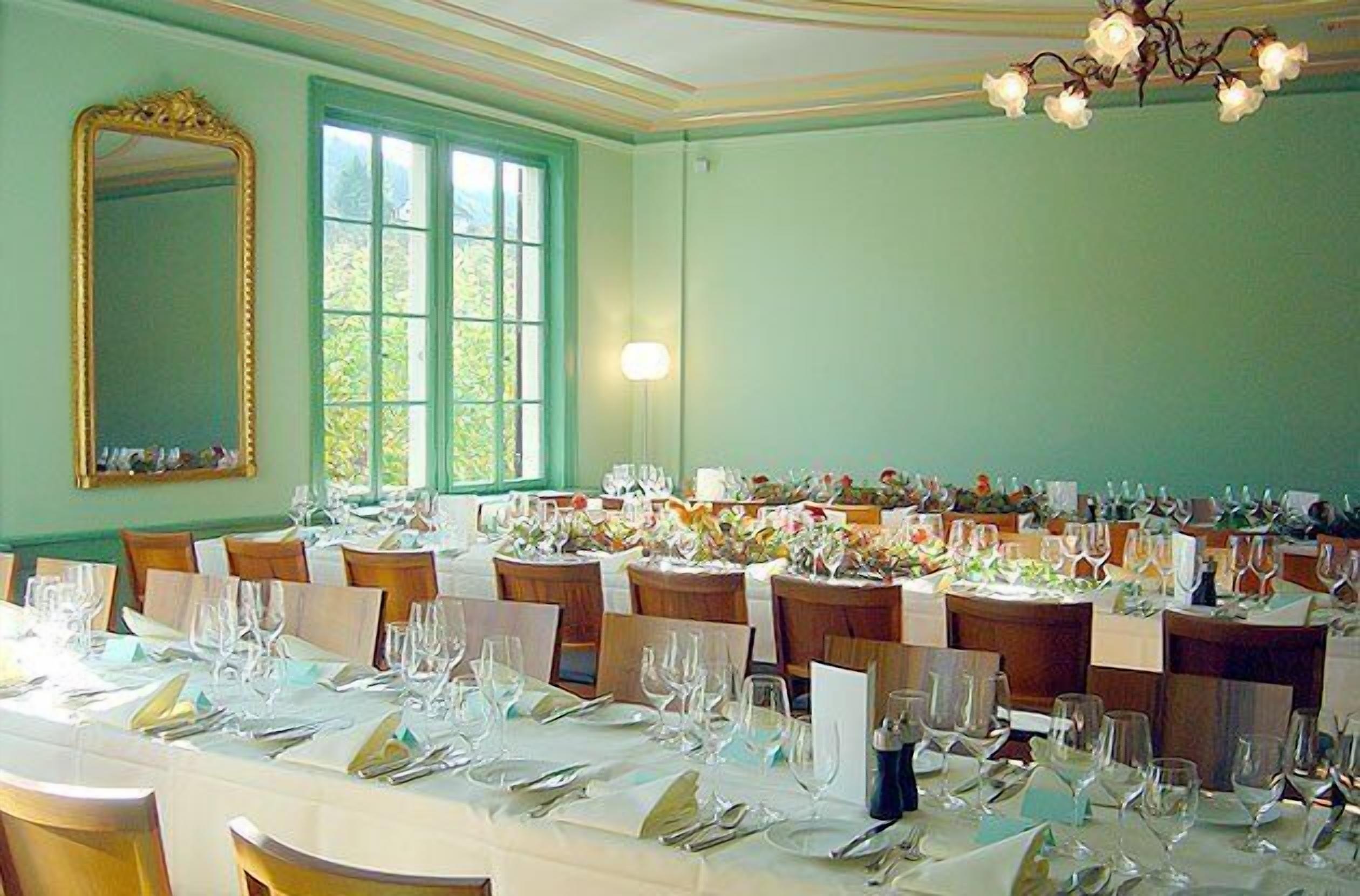banquet hall