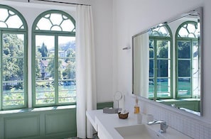 Artículos de tocador gratuitos, batas, toallas