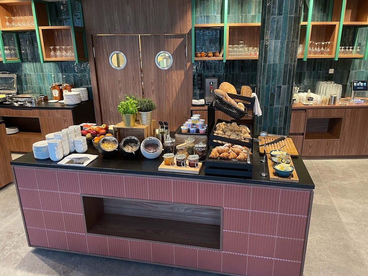 Se sirven desayunos y comidas 