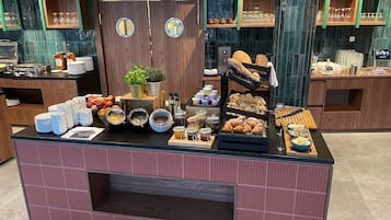 Se sirven desayunos y comidas