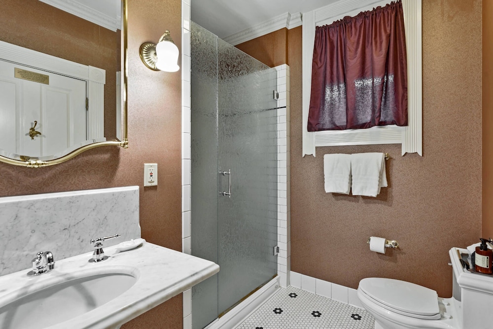 Beaumont Hotel & Spa by null