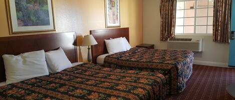 Deluxe King Room, 2 King Beds, Non-Smoking