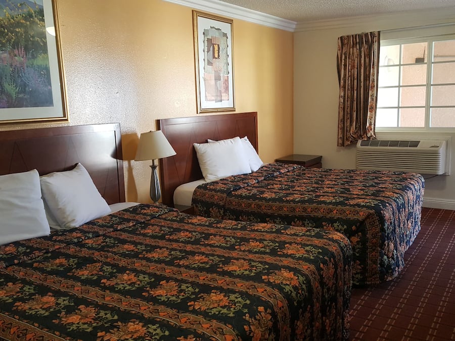 Deluxe King Room, 2 King Beds, Non-Smoking | Free WiFi