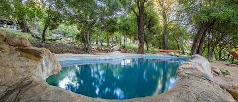 Außenpool, Liegestühle