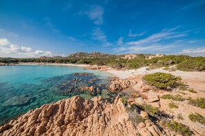 Beach nearby - Residenze Le Maree (La Maddalena)